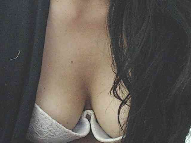 Modèle: KATYY-HOTTT