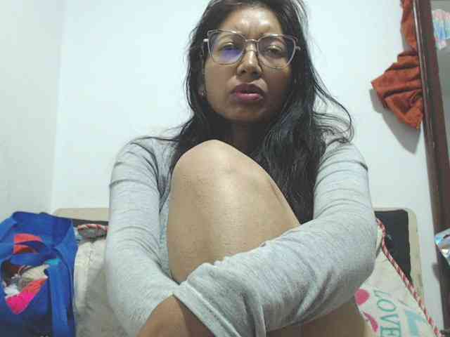 KATYY-HOTTT webcam