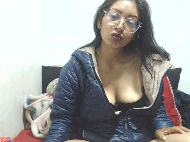 KATYY-HOTTT webcam