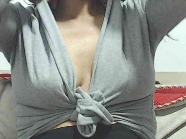KATYY-HOTTT webcam