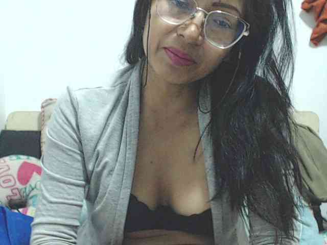 Modella: KATYY-HOTTT