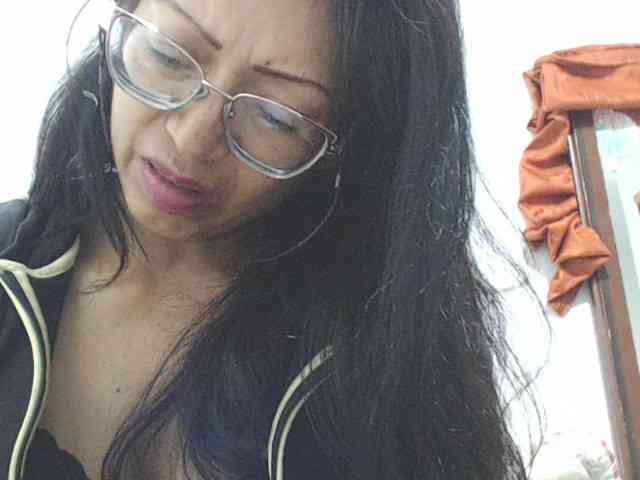 KATYY-HOTTT webcam