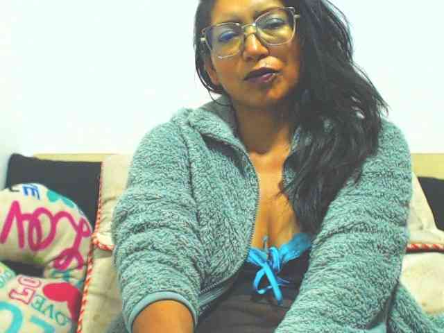 KATYY-HOTTT webcam
