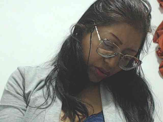 KATYY-HOTTT webcam