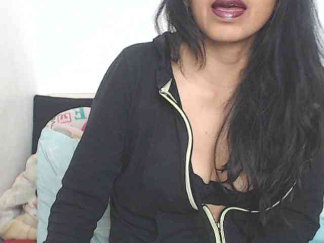 KATYY-HOTTT webcam