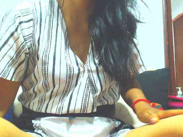 KATYY-HOTTT webcam