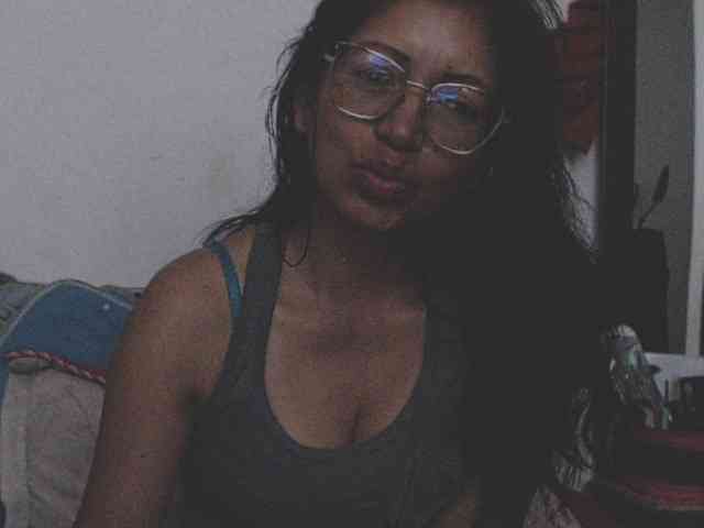 KATYY-HOTTT webcam