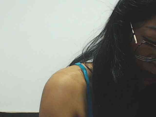 KATYY-HOTTT webcam
