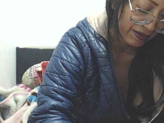 KATYY-HOTTT webcam