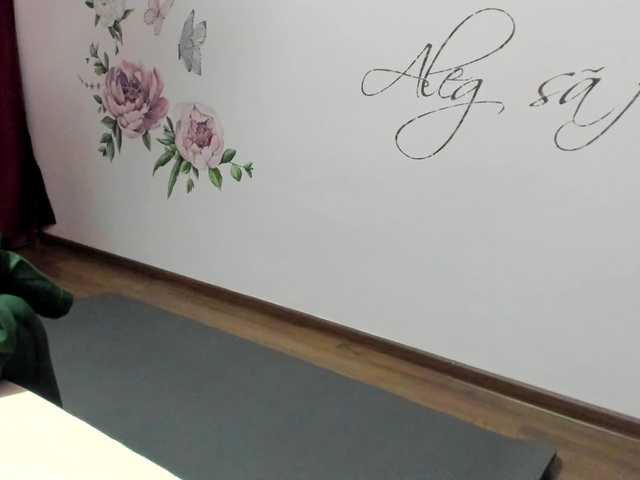 angelnicolle live show