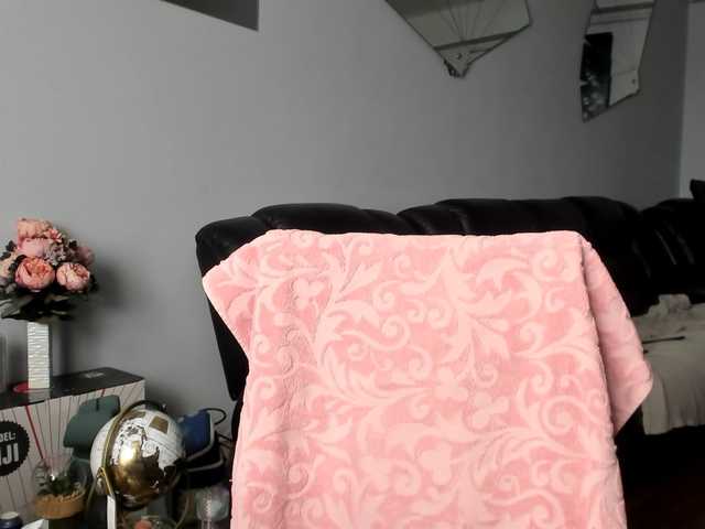 AngelNicolle live cam on BongaCams
