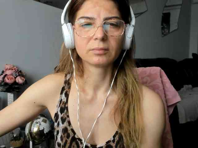 AngelNicolle AngelNicolle