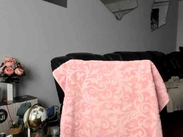 AngelNicolle AngelNicolle