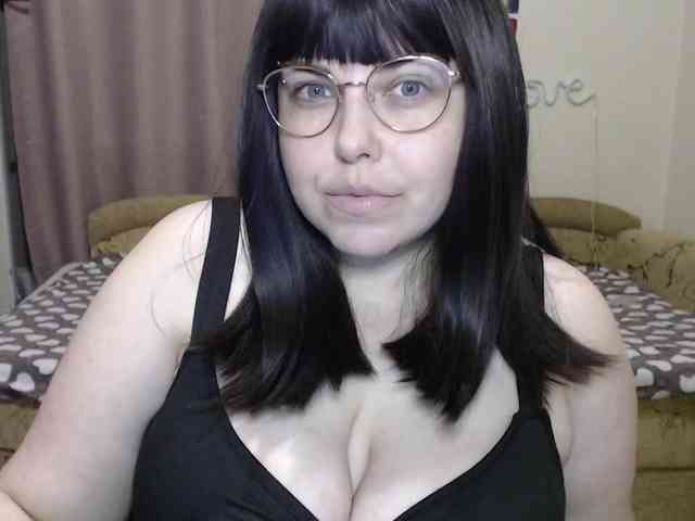 -heartsease-'s cam show statistics and live stream