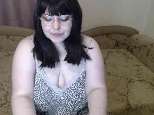 MusicAnnaMuse webcam