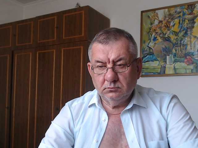 machomale3 live webcam show