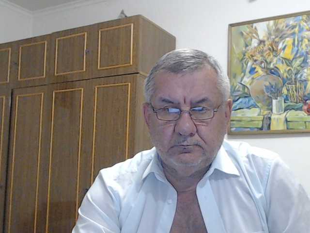 machomale3 — live male cam