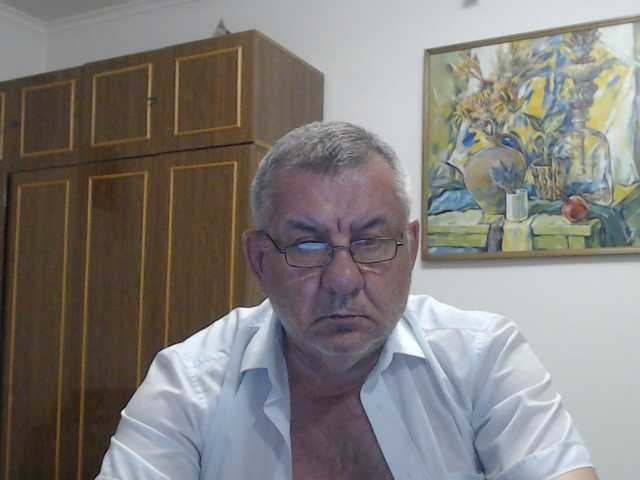 machomale3 live webcam show