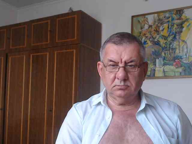 machomale3 Live Webcam on BongaCams