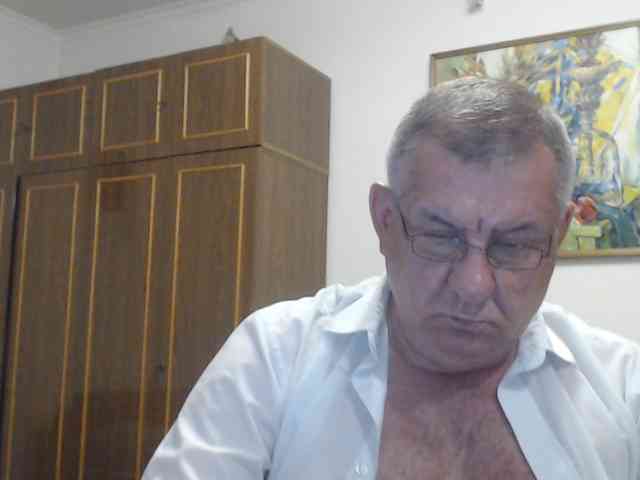machomale3 Live Webcam on BongaCams