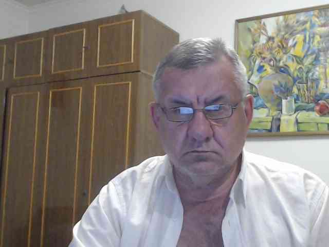 machomale3 Live Webcam on BongaCams