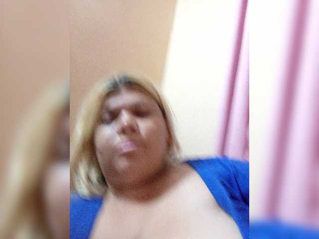buniaya123 live cam on BongaCams