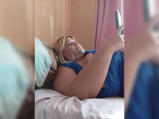 buniaya123 live cam on BongaCams