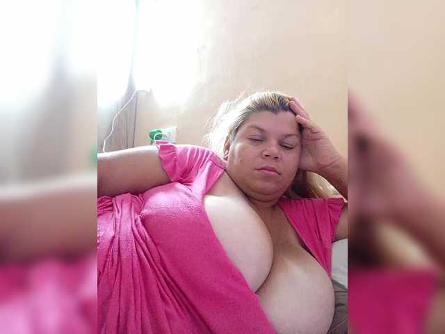 buniaya123 live cam on BongaCams
