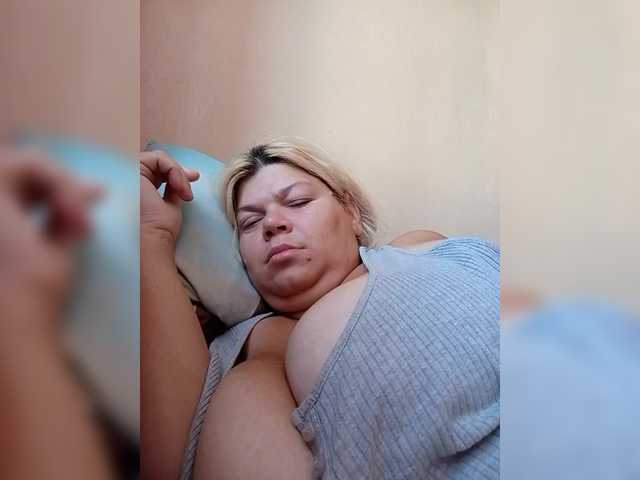 buniaya123 live cam on BongaCams