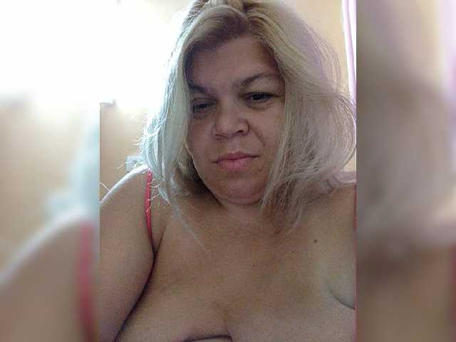 buniaya123 live cam on BongaCams