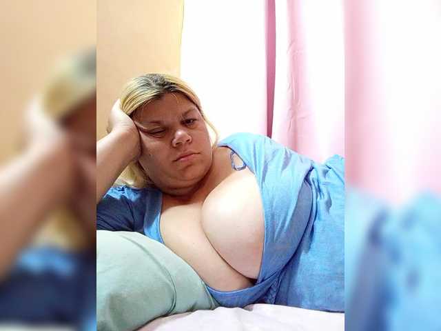 buniaya123 live cam on BongaCams