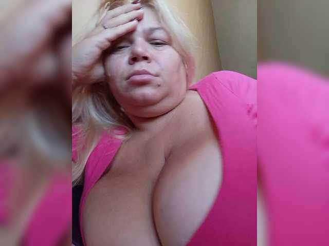 buniaya123 live cam on BongaCams