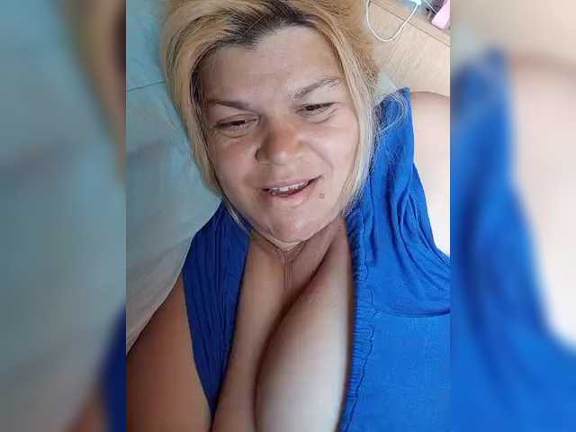 buniaya123 live cam on BongaCams
