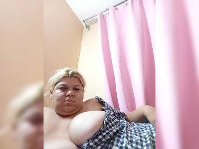buniaya123 live cam on BongaCams