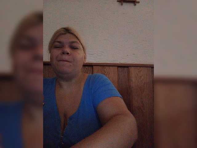 buniaya123 live cam on BongaCams