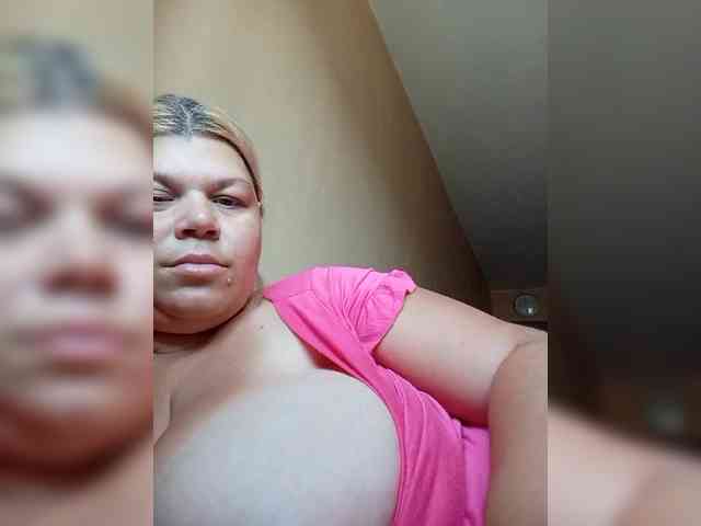 buniaya123 Live Webcam on BongaCams
