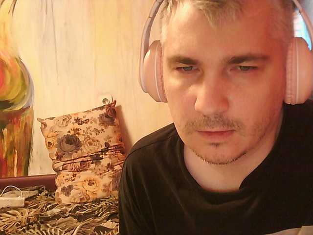 frediamond live show