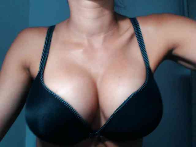Eroticriver webcam