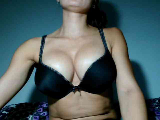 Eroticriver webcam