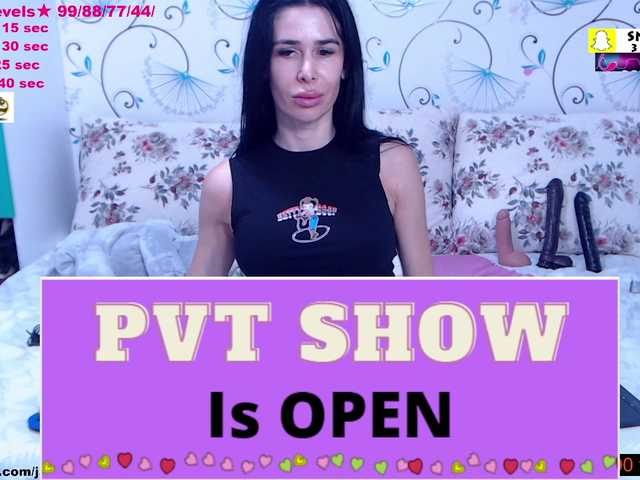 SpicyBrunnete live cam on BongaCams