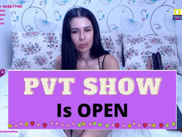 spicybrunnete live sex show