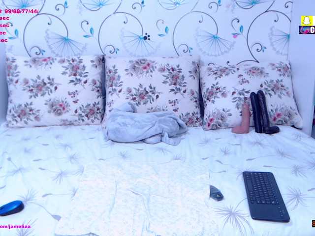 spicybrunnete live sex