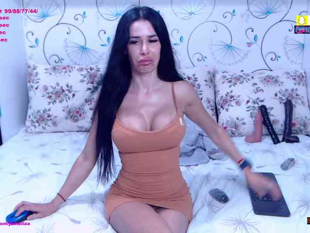 SpicyBrunnete SpicyBrunnete