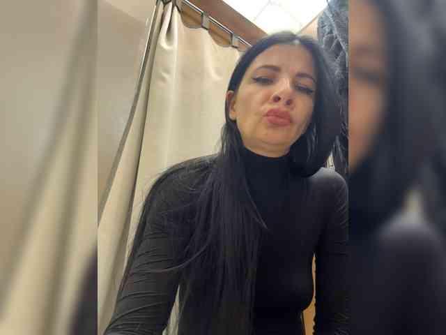 ALINABLACK webcam