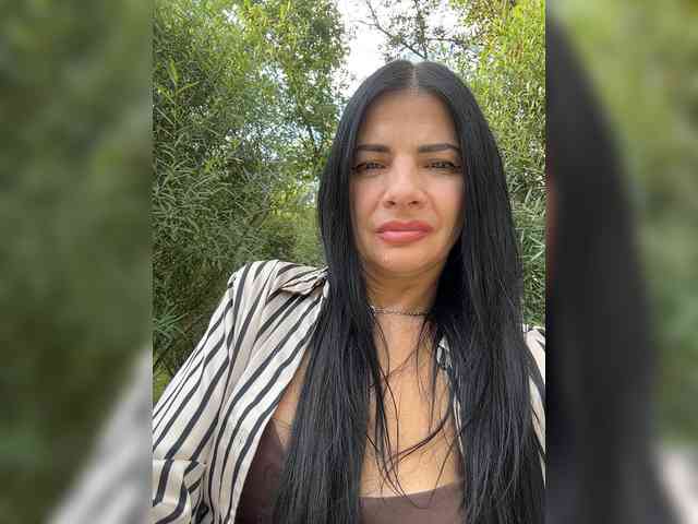 ALINABLACK webcam