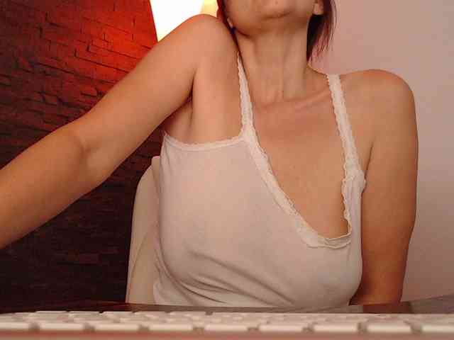 MsSultry webcam