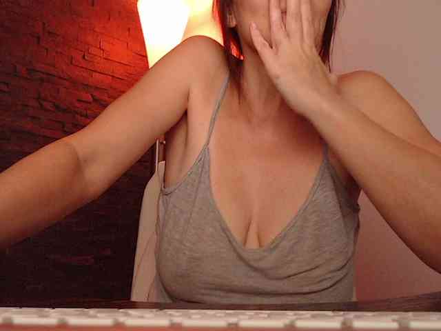 Ms_Sultriness webcam