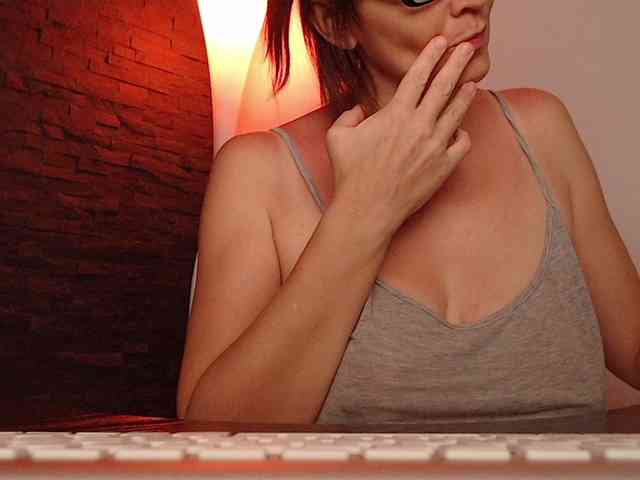 Ms_Sultriness webcam