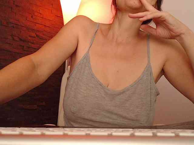 MsSultry webcam