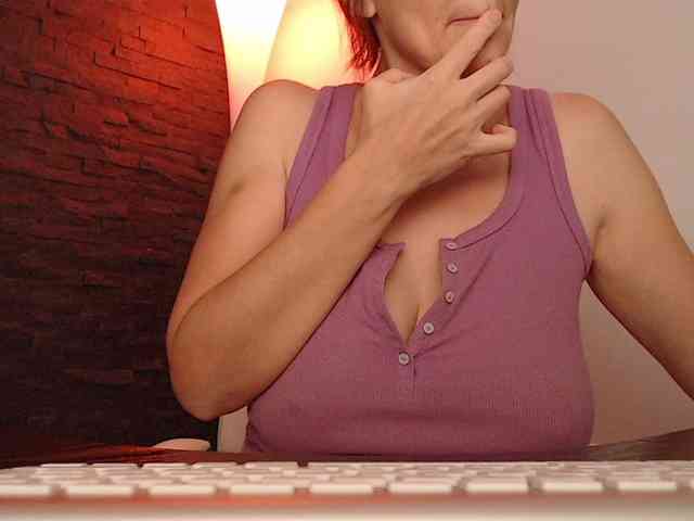 MsSultry webcam
